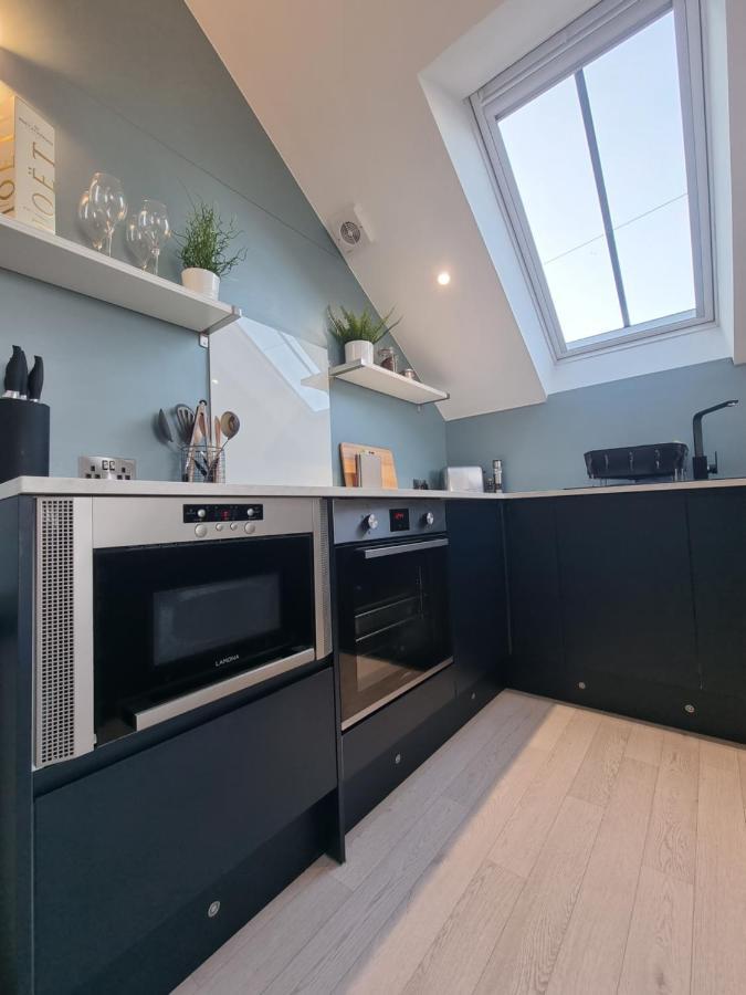 The Bunker-Luxe Central Falmouth Getaway With Stunning Sea Views Buitenkant foto
