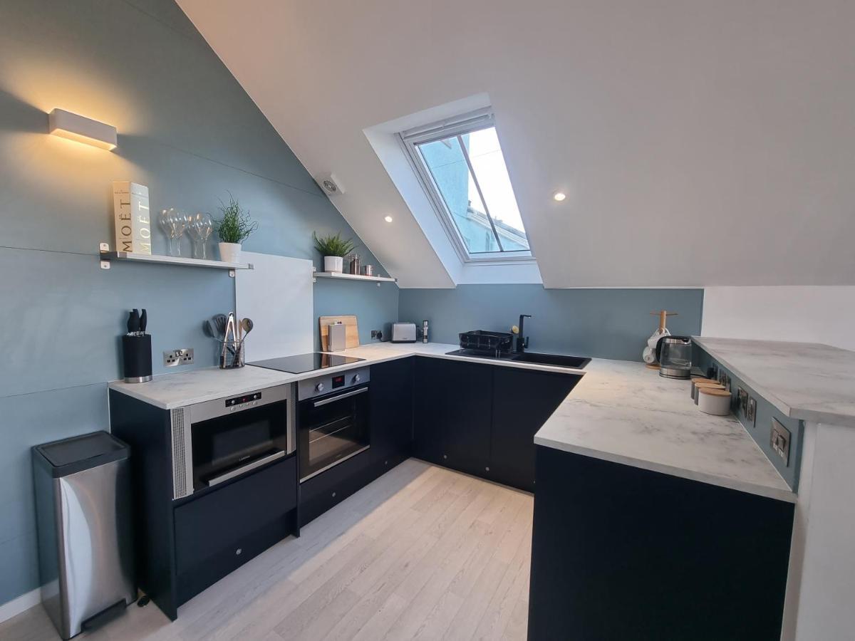 The Bunker-Luxe Central Falmouth Getaway With Stunning Sea Views Buitenkant foto