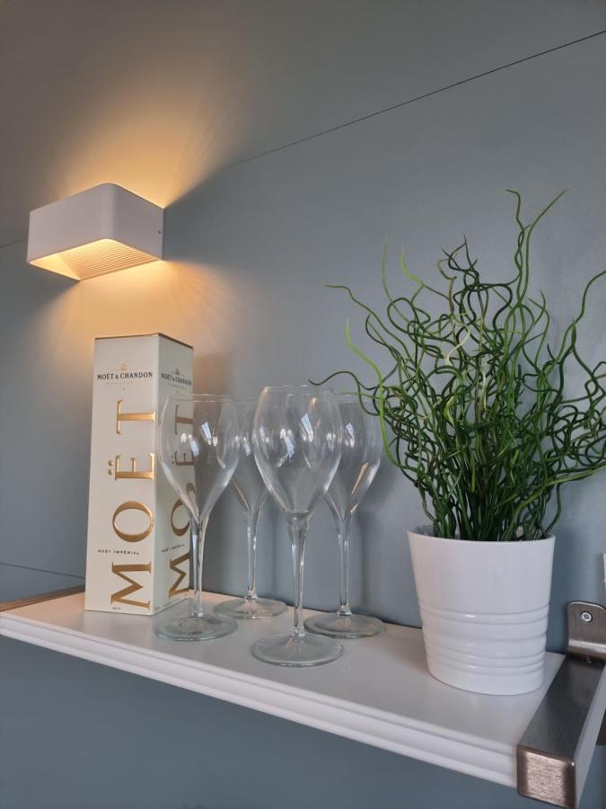 The Bunker-Luxe Central Falmouth Getaway With Stunning Sea Views Buitenkant foto
